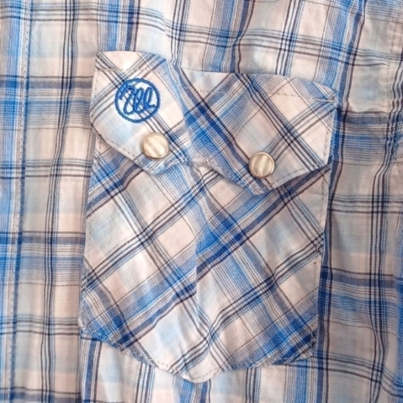 WRANGLER Button Up Shirt. - Picture 2 of 4